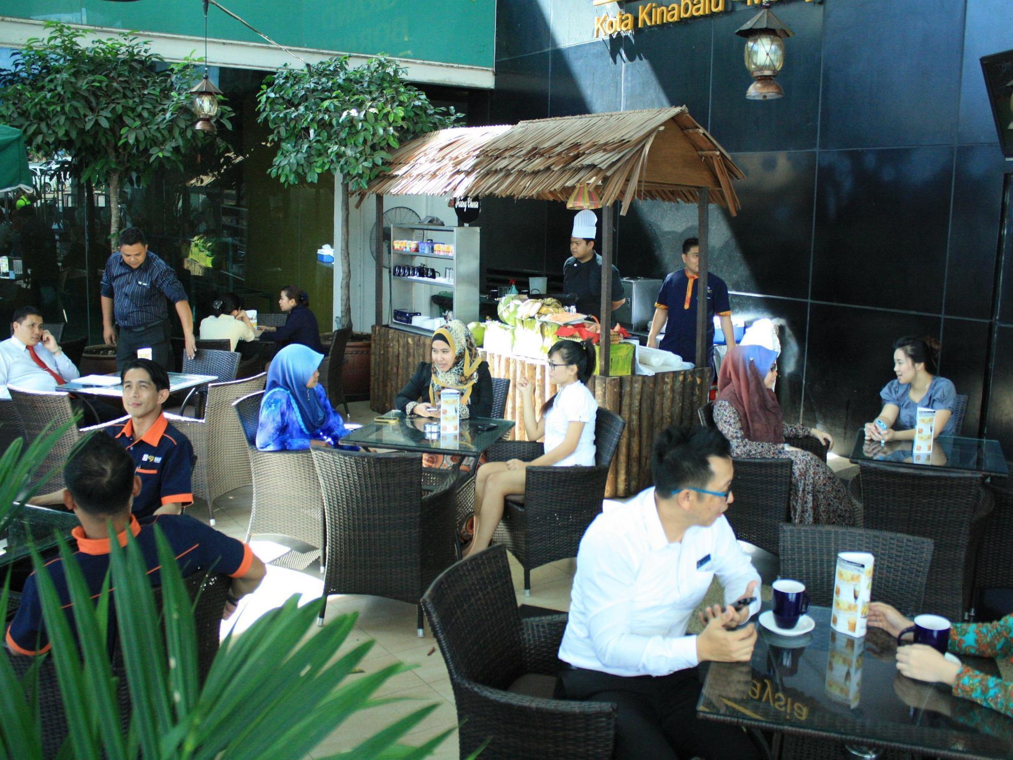 Grand Borneo Hotel Kota Kinabalu Eksteriør bilde