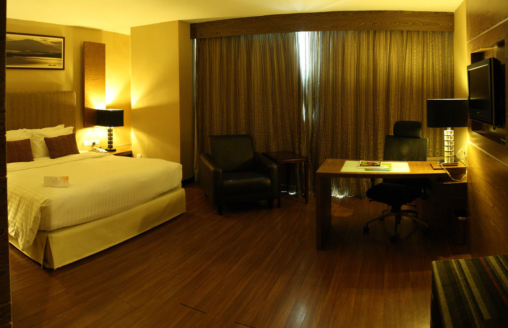 Grand Borneo Hotel Kota Kinabalu Eksteriør bilde